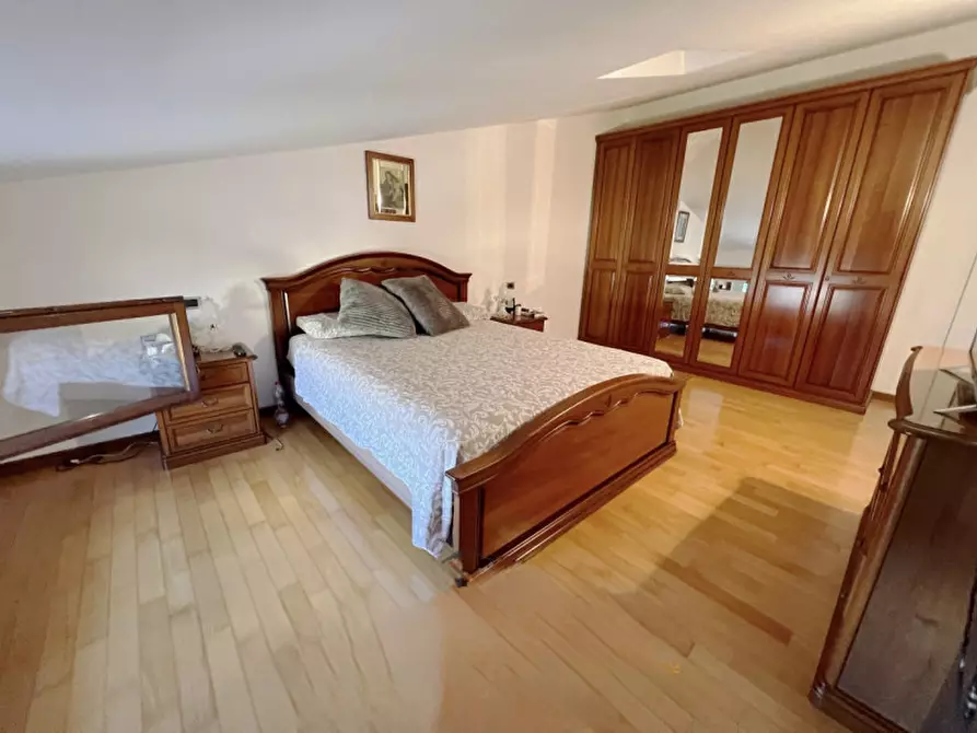 Immagine 15 di Appartamento in vendita  in Via Amerigo Vespucci a Selvazzano Dentro