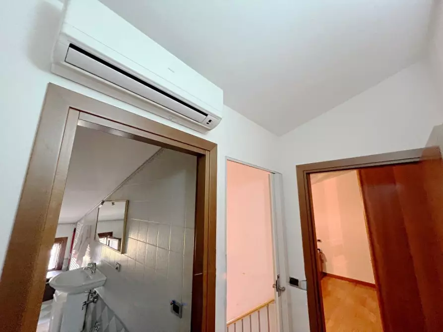 Immagine 22 di Appartamento in vendita  in Via Amerigo Vespucci a Selvazzano Dentro