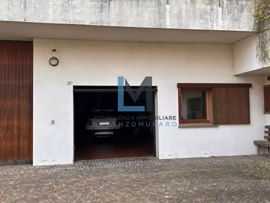 Immagine 16 di Villa in vendita  a Montebelluna