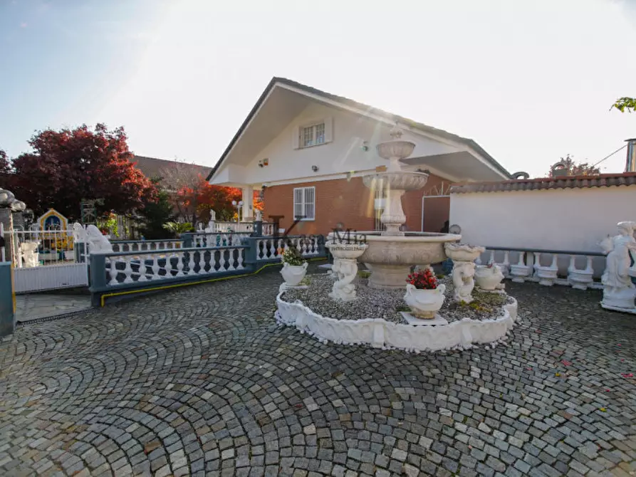 Immagine 1 di Villa in vendita  in Via Roma a San Giusto Canavese