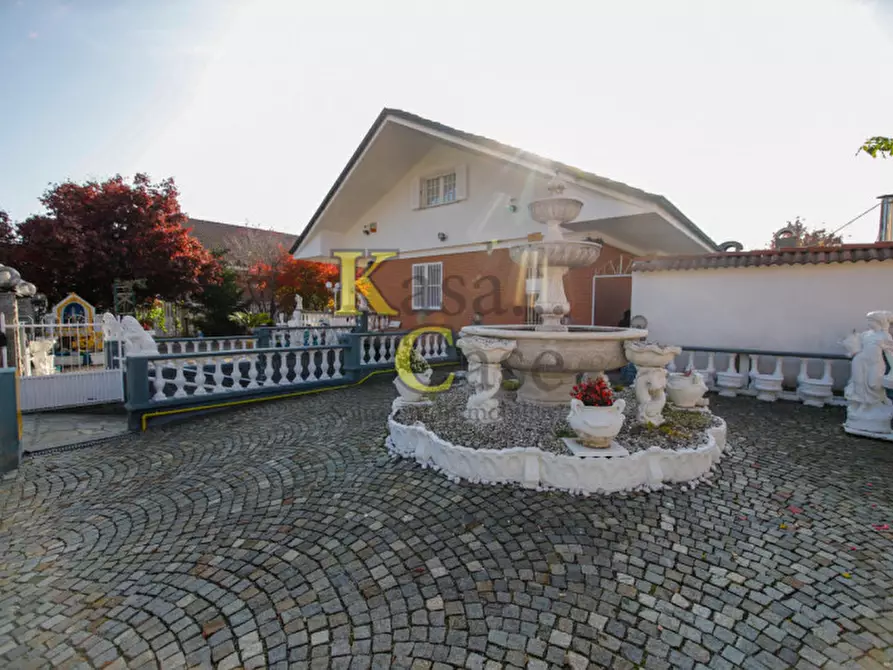 Immagine 2 di Villa in vendita  in Via Roma a San Giusto Canavese