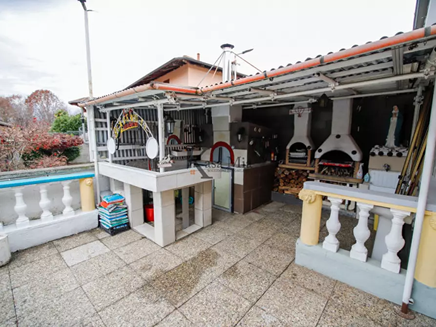 Immagine 12 di Villa in vendita  in Via Roma a San Giusto Canavese