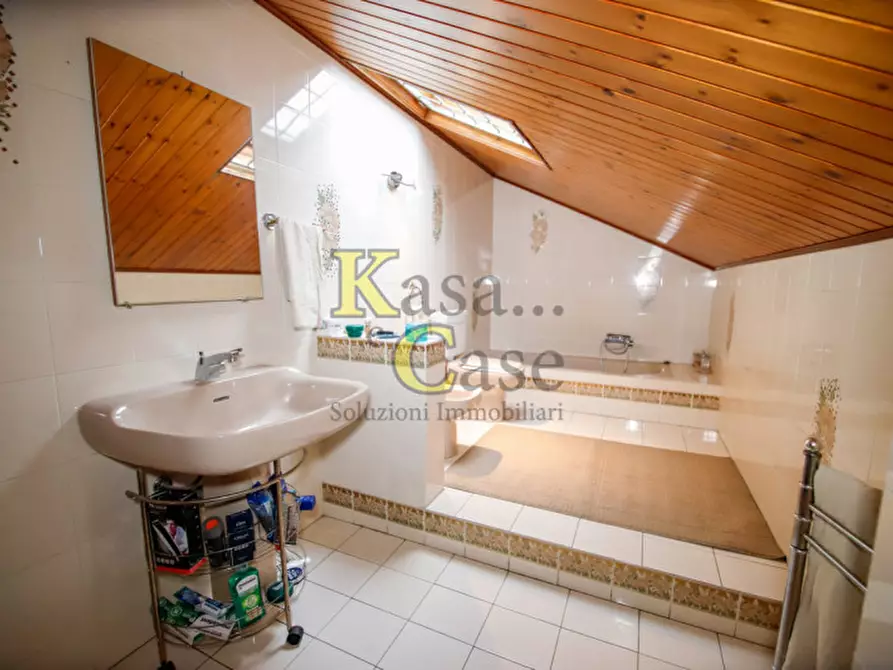 Immagine 13 di Villa in vendita  in Via Roma a San Giusto Canavese