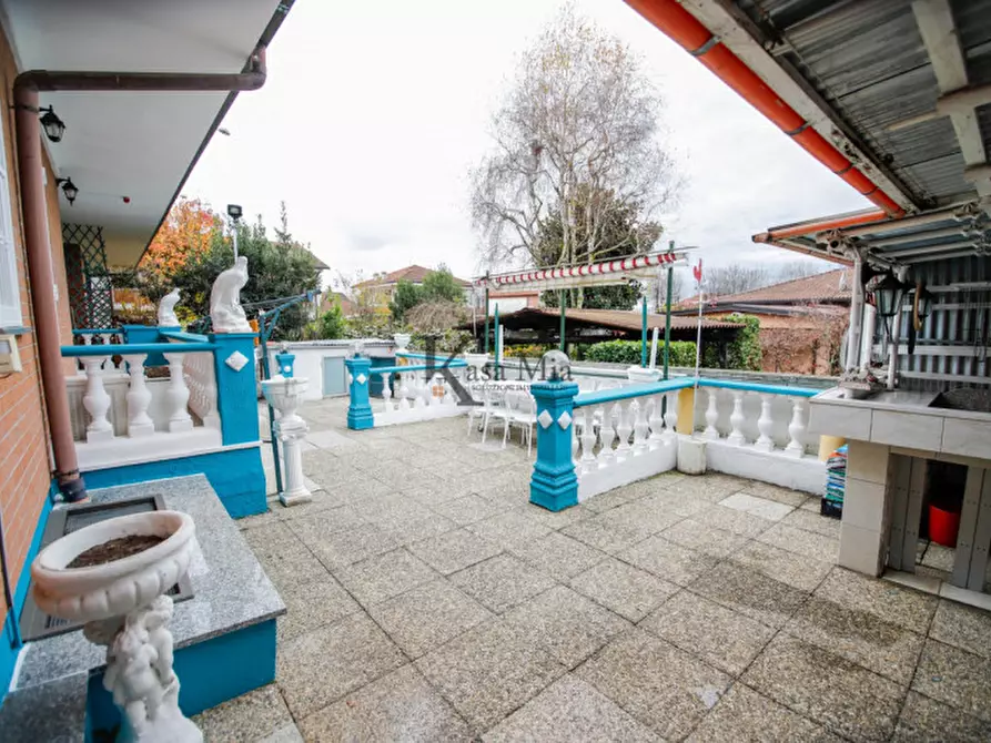 Immagine 13 di Villa in vendita  in Via Roma a San Giusto Canavese