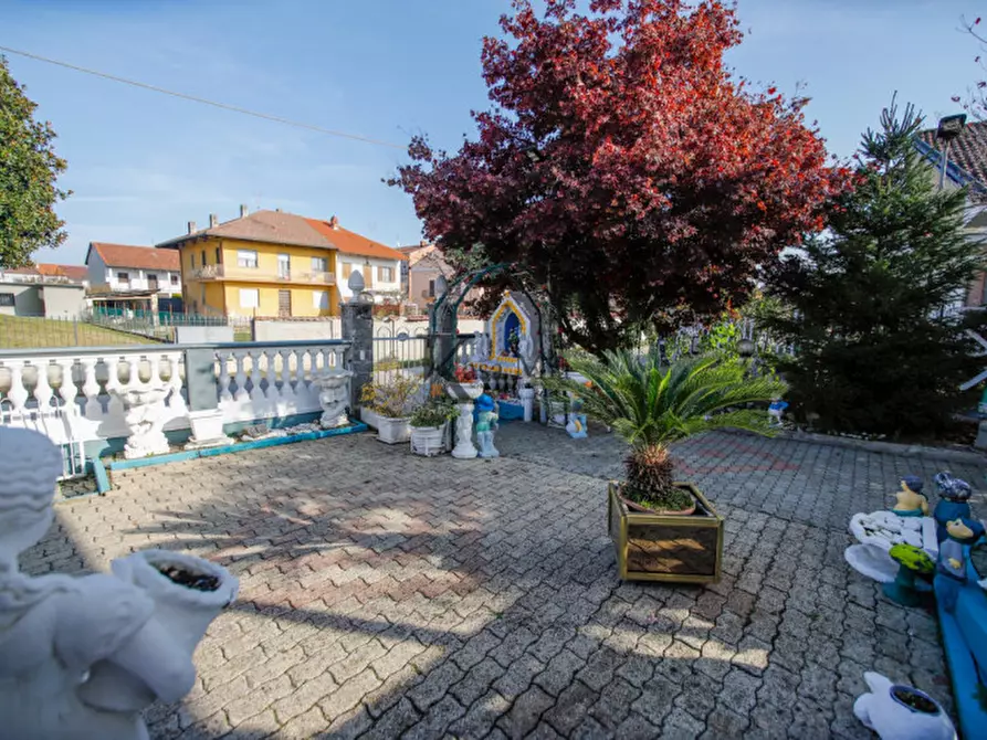 Immagine 18 di Villa in vendita  in Via Roma a San Giusto Canavese