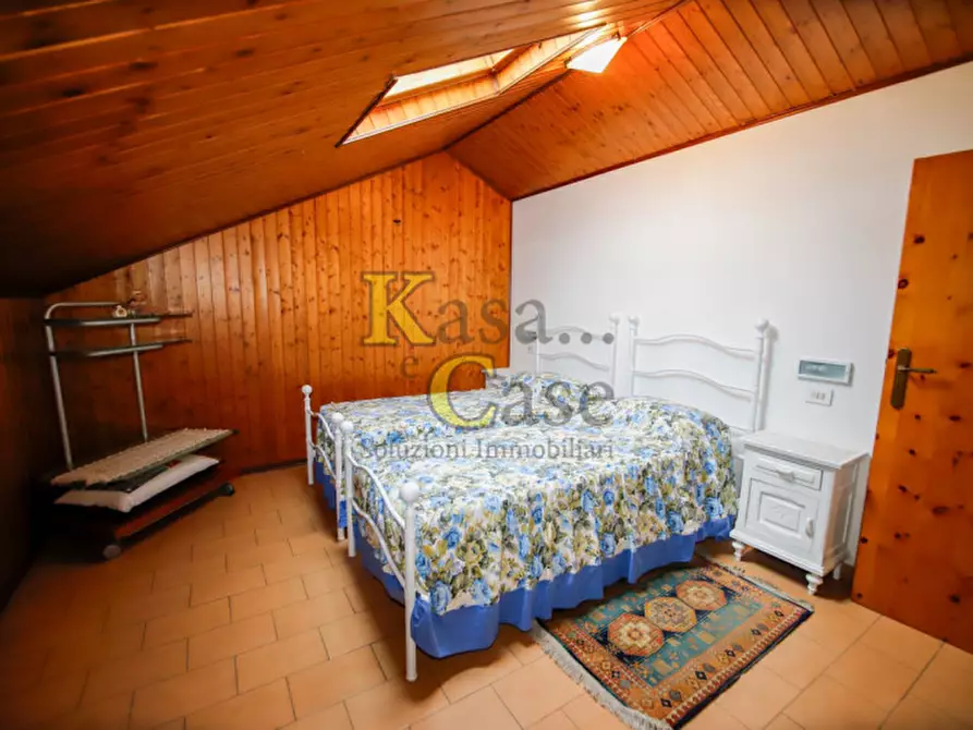 Immagine 28 di Villa in vendita  in Via Roma a San Giusto Canavese