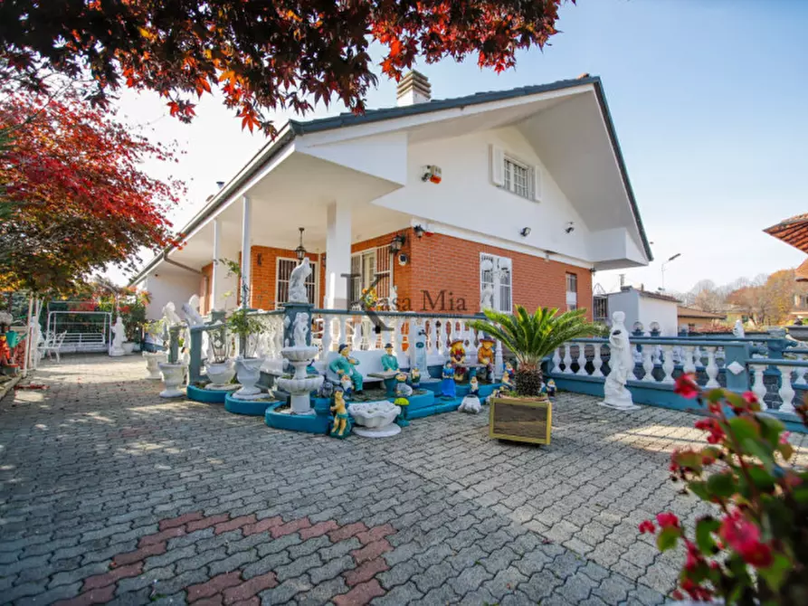 Immagine 30 di Villa in vendita  in Via Roma a San Giusto Canavese