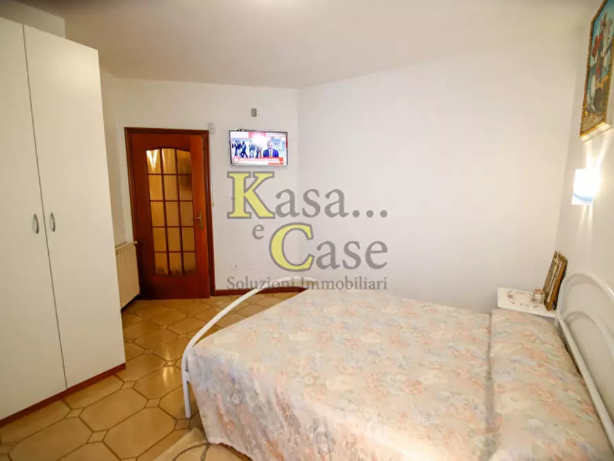 Immagine 35 di Villa in vendita  in Via Roma a San Giusto Canavese