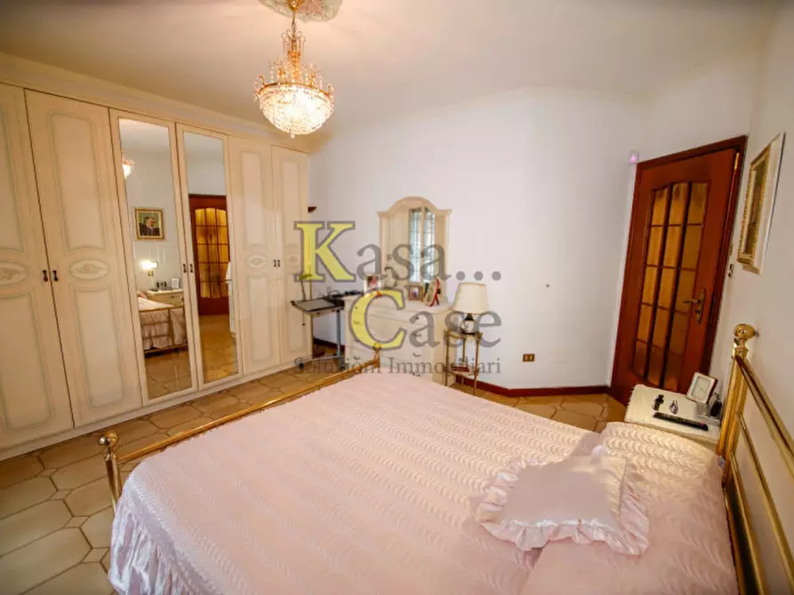 Immagine 39 di Villa in vendita  in Via Roma a San Giusto Canavese