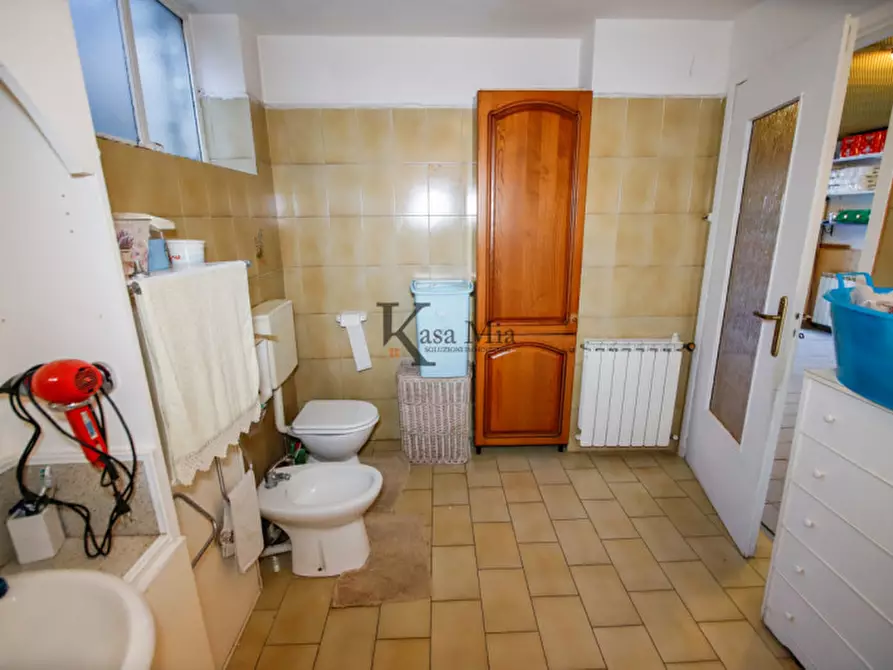 Immagine 40 di Villa in vendita  in Via Roma a San Giusto Canavese