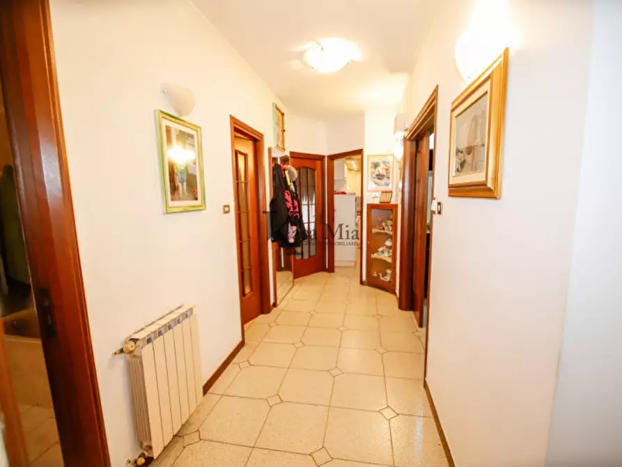 Immagine 45 di Villa in vendita  in Via Roma a San Giusto Canavese