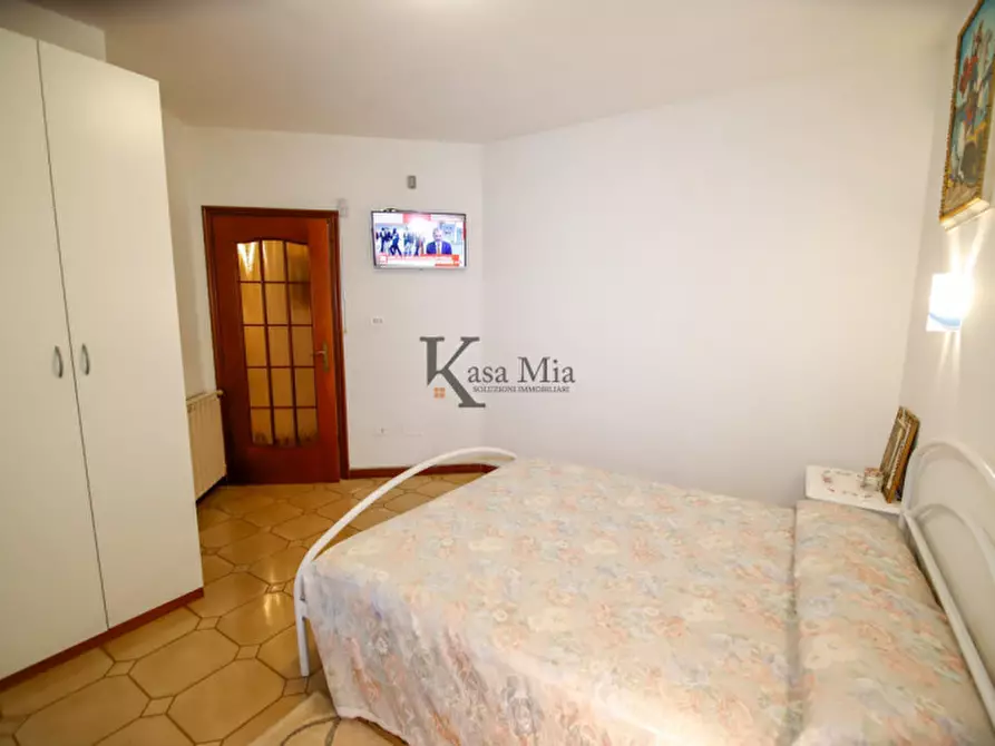 Immagine 47 di Villa in vendita  in Via Roma a San Giusto Canavese