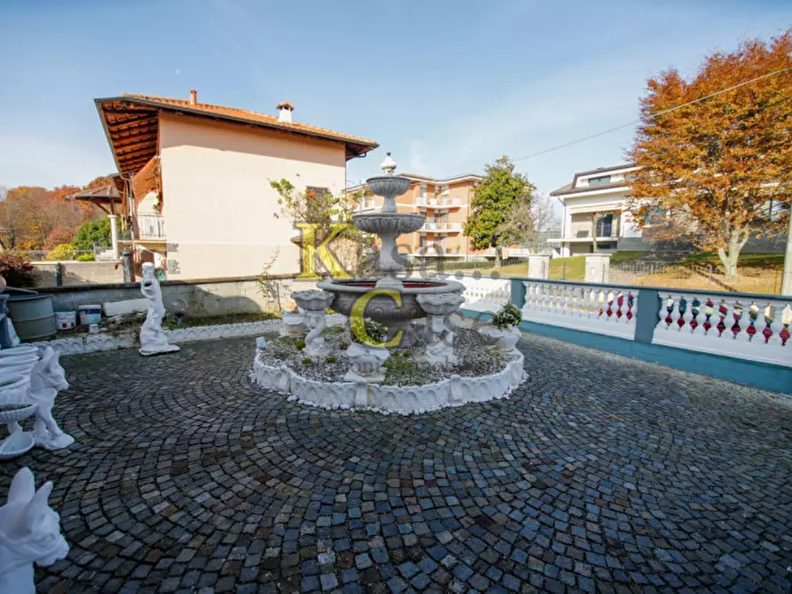 Immagine 49 di Villa in vendita  in Via Roma a San Giusto Canavese