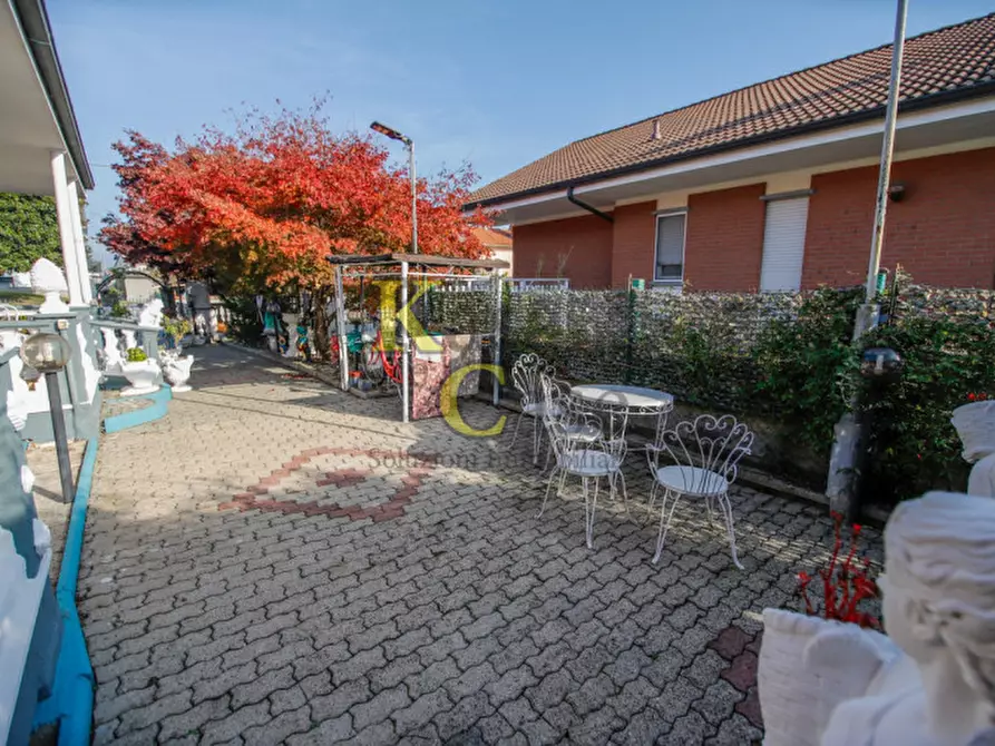 Immagine 55 di Villa in vendita  in Via Roma a San Giusto Canavese