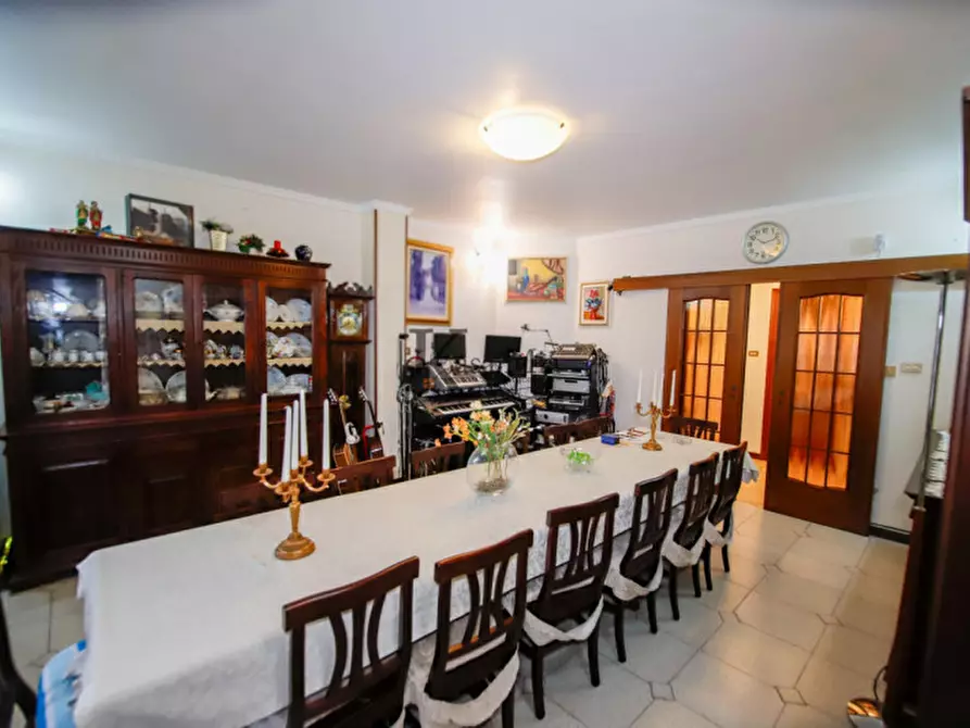 Immagine 56 di Villa in vendita  in Via Roma a San Giusto Canavese