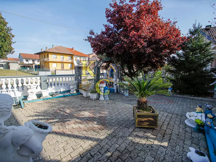 Immagine 62 di Villa in vendita  in Via Roma a San Giusto Canavese