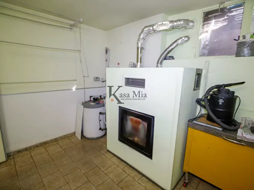 Immagine 90 di Villa in vendita  in Via Roma a San Giusto Canavese