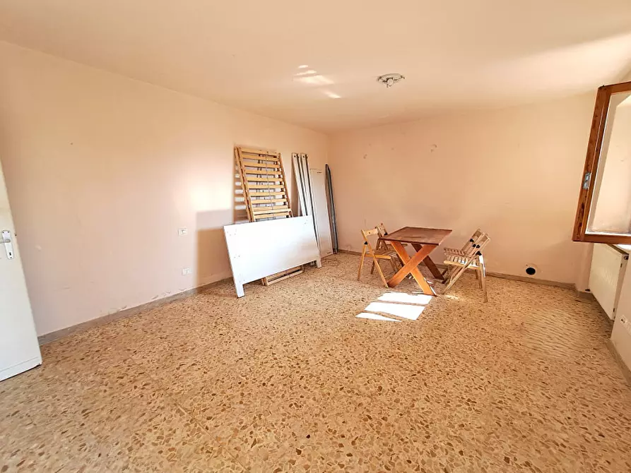 Immagine 5 di Villa in vendita  a Tuoro Sul Trasimeno