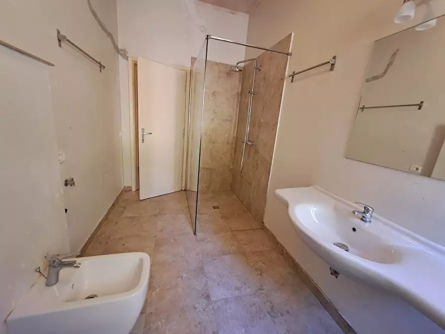 Immagine 9 di Villa in vendita  a Tuoro Sul Trasimeno