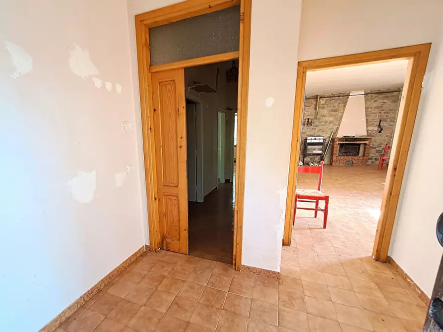 Immagine 10 di Villa in vendita  a Tuoro Sul Trasimeno