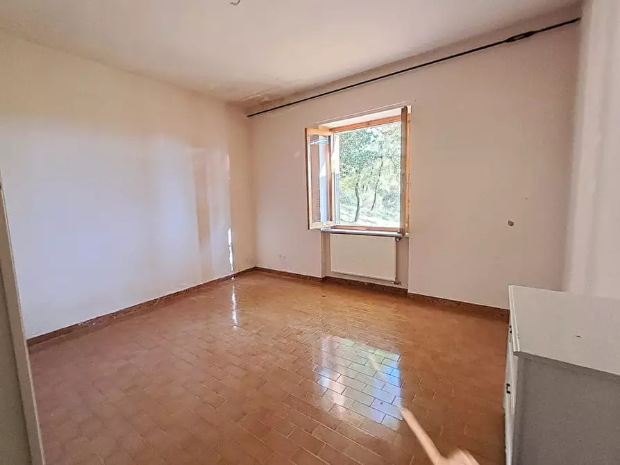 Immagine 18 di Villa in vendita  a Tuoro Sul Trasimeno