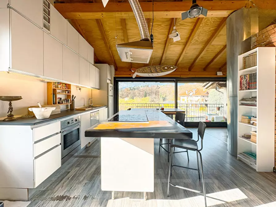 Immagine 3 di Loft/Open space in vendita  in via giuseppe fava 75 a Gozzano