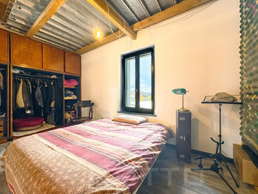 Immagine 21 di Loft/Open space in vendita  in via giuseppe fava 75 a Gozzano