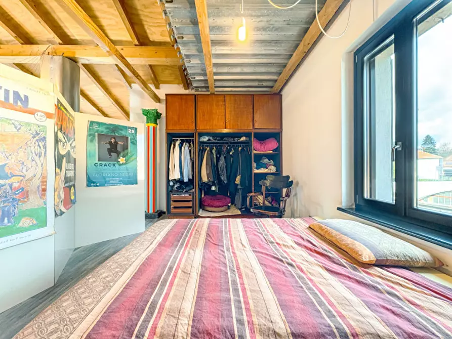 Immagine 22 di Loft/Open space in vendita  in via giuseppe fava 75 a Gozzano