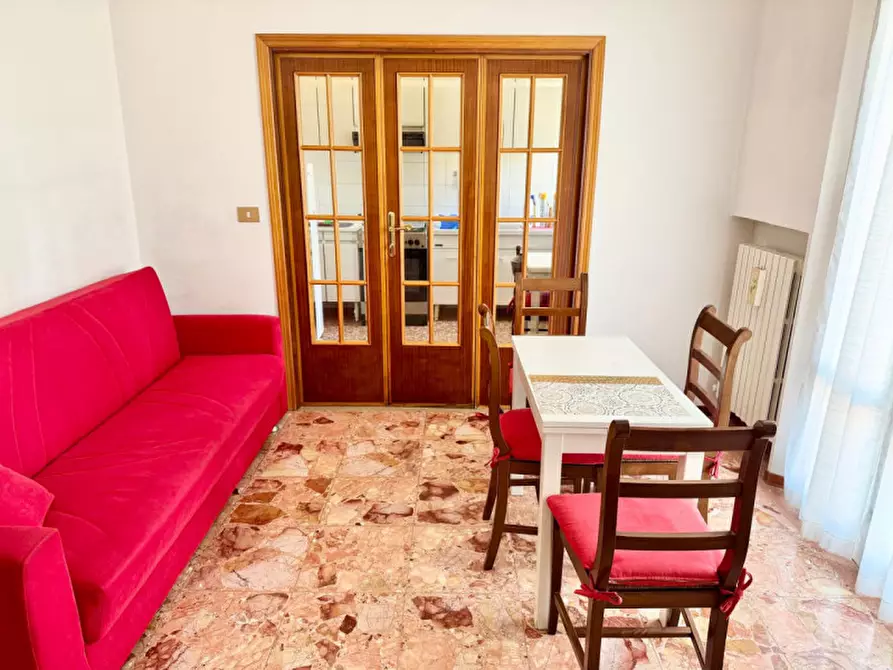 Immagine 4 di Appartamento in vendita  in VIA VOLTURNO a Parma