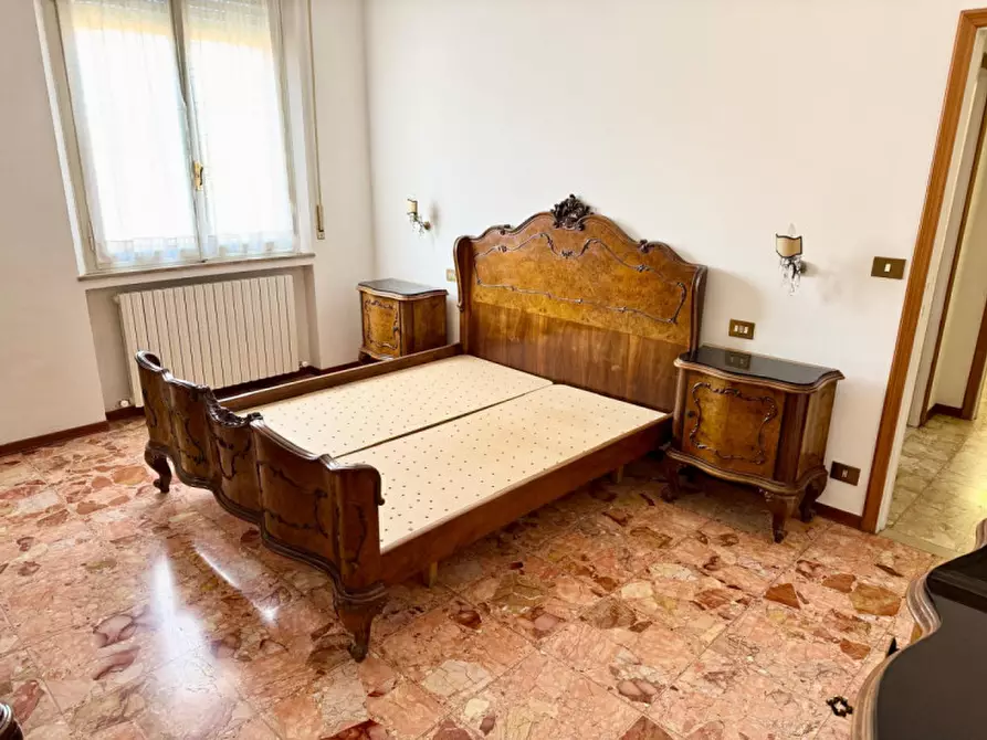 Immagine 11 di Appartamento in vendita  in VIA VOLTURNO a Parma