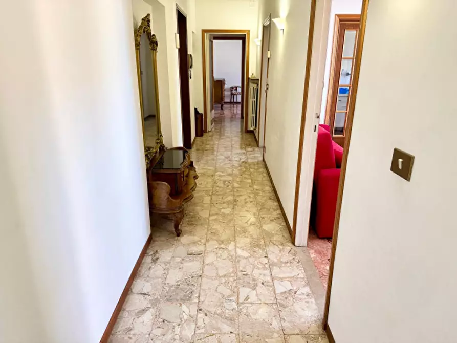 Immagine 13 di Appartamento in vendita  in VIA VOLTURNO a Parma