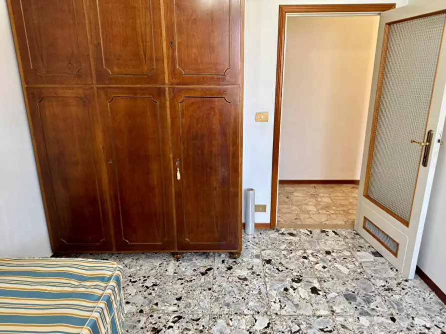 Immagine 18 di Appartamento in vendita  in VIA VOLTURNO a Parma