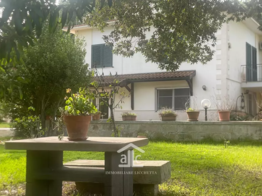 Immagine 6 di Villa in vendita  in via dell'asparigina,8 a Vernole