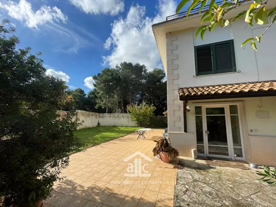 Immagine 14 di Villa in vendita  in via dell'asparigina,8 a Vernole