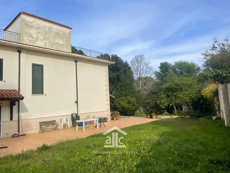 Immagine 27 di Villa in vendita  in via dell'asparigina,8 a Vernole