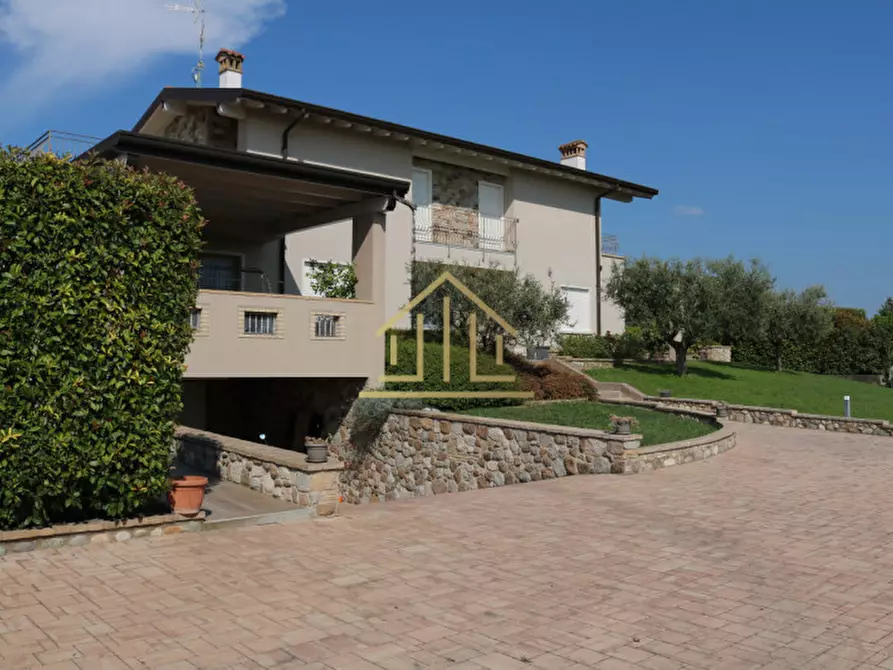 Immagine 1 di Villa in vendita  in Via Mantova Vecchia a Castiglione Delle Stiviere