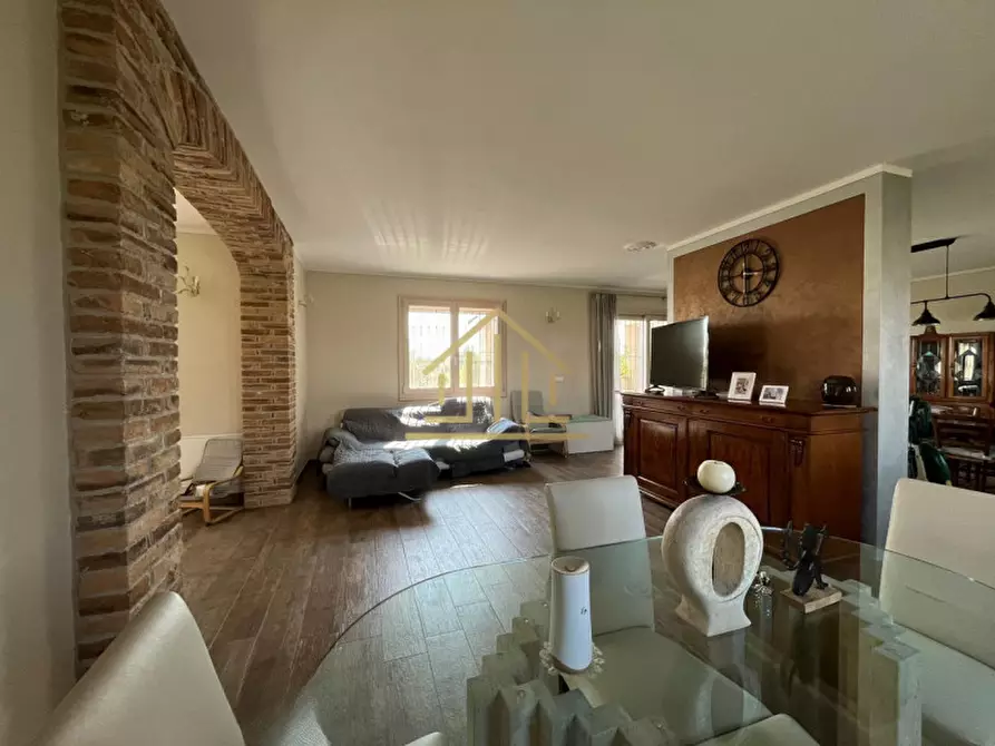 Immagine 3 di Villa in vendita  in Via Mantova Vecchia a Castiglione Delle Stiviere