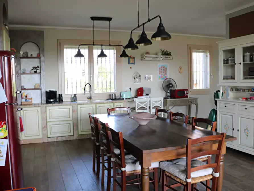 Immagine 3 di Villa in vendita  in Via Mantova Vecchia a Castiglione Delle Stiviere