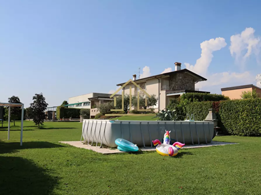 Immagine 12 di Villa in vendita  in Via Mantova Vecchia a Castiglione Delle Stiviere