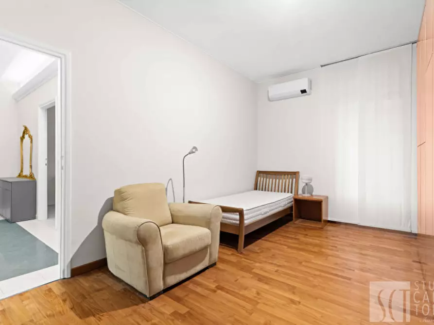 Immagine 12 di Appartamento in affitto  in Via Eugenio Villoresi, 28 a Milano