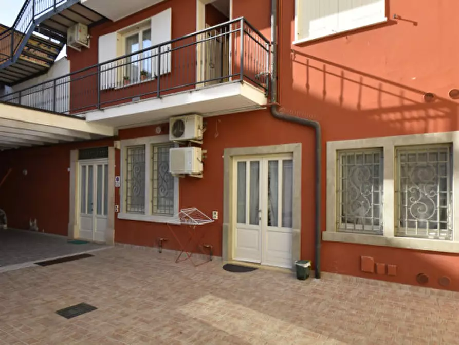 Immagine 1 di Appartamento in vendita  in Corso Giuseppe Mazzini 25 a Bussolengo