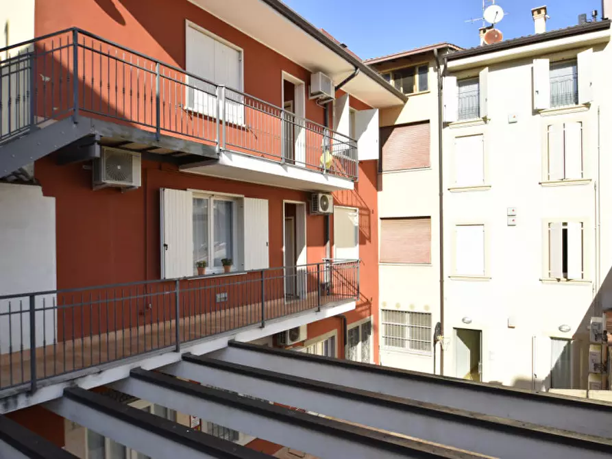 Immagine 2 di Appartamento in vendita  in Corso Giuseppe Mazzini 25 a Bussolengo