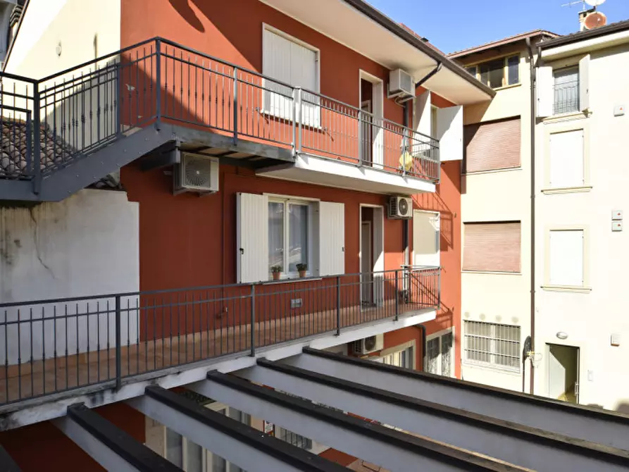 Immagine 3 di Appartamento in vendita  in Corso Giuseppe Mazzini 25 a Bussolengo