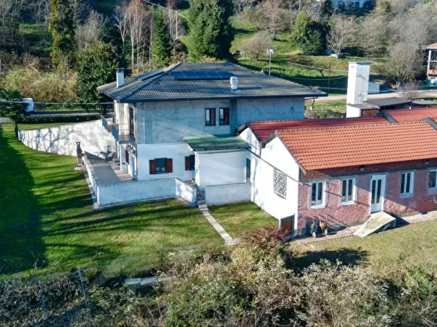 Immagine 3 di Villa in vendita  in via per gargallo 5 a Gozzano