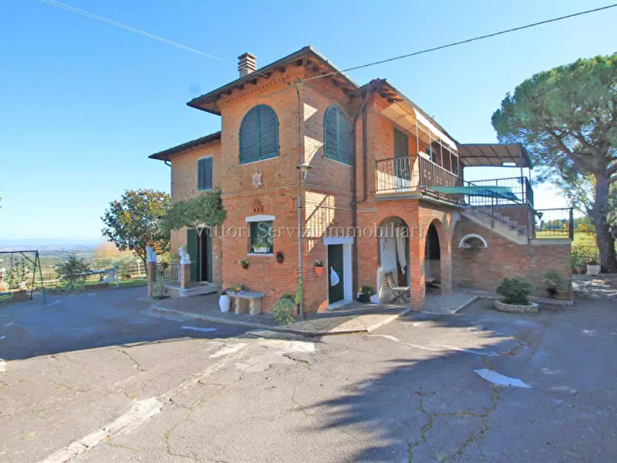 Immagine 1 di Villa in vendita  in Via Giuseppe Verdi a Chianciano Terme