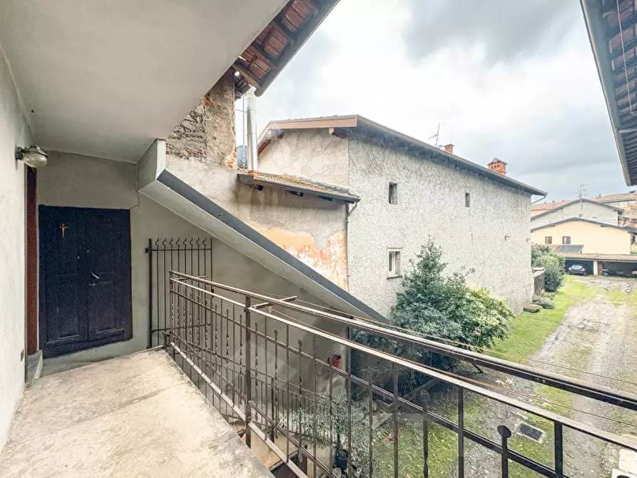 Immagine 20 di Villetta a schiera in vendita  in via regina villa 33 a Gozzano