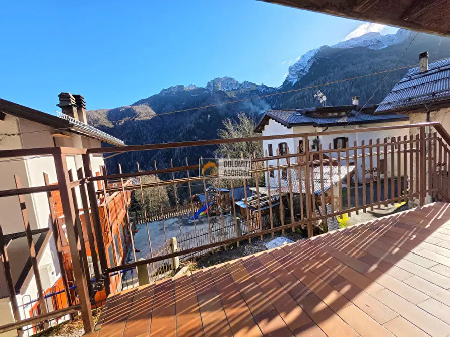 Immagine 4 di Appartamento in vendita  in Località Angoletta a Rivamonte Agordino