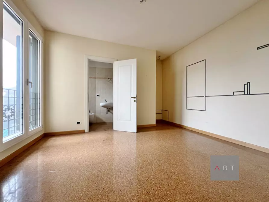 Immagine 9 di Casa trifamiliare in vendita  a Padova