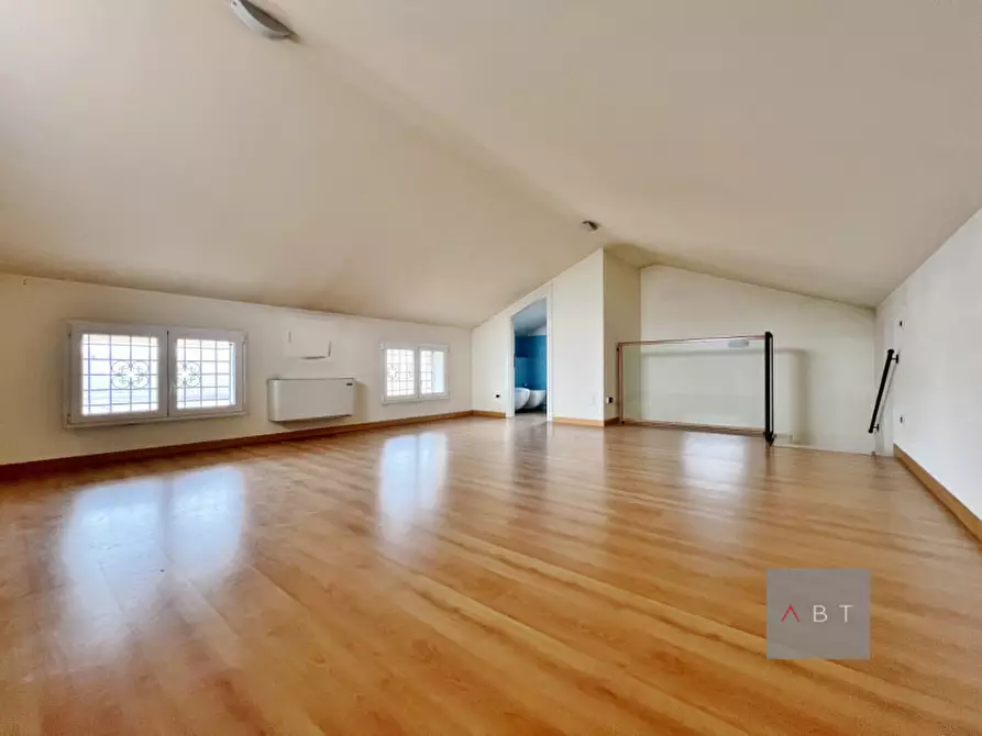 Immagine 17 di Casa trifamiliare in vendita  a Padova