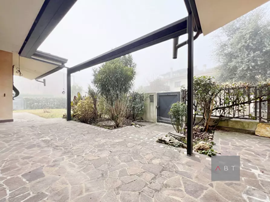 Immagine 27 di Casa trifamiliare in vendita  a Padova